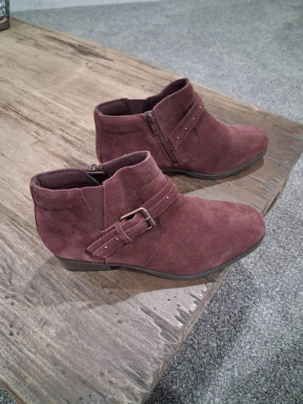 Clarks Danyelle Wish Ankle Booties – Burgundy / Merlot Suede – Size 8 (NWT)